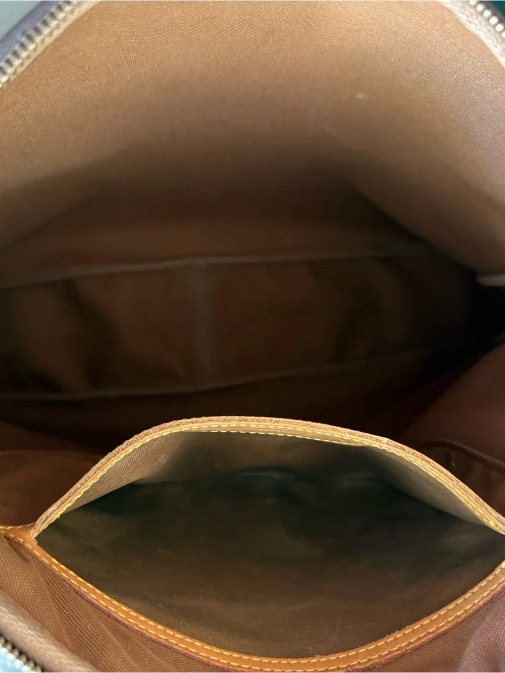 Louis Vuitton Rare Vintage Sac Balade w/Dustbag, lock & Key with COA